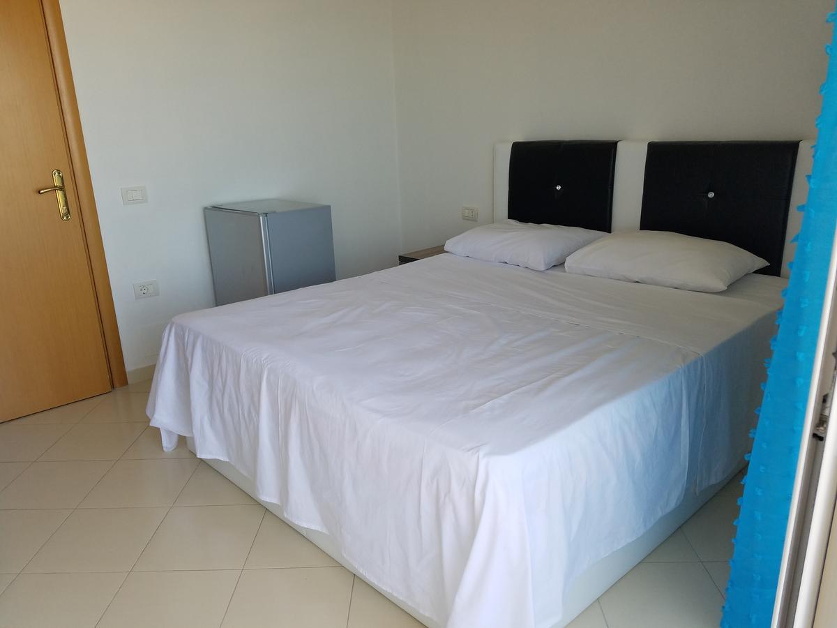 Sunset Hotel Roza Vlorë Екстериор снимка